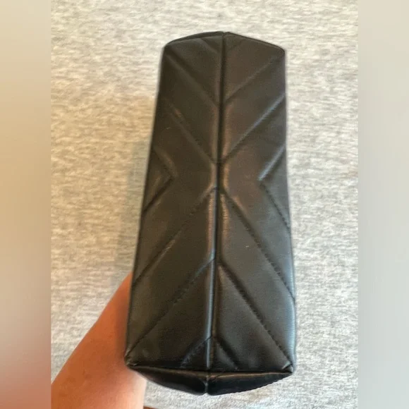 Badgley Mischka Women’s Mini Chevron Crossbody Bag Black Quilted Faux Leather - Picture 9 of 16